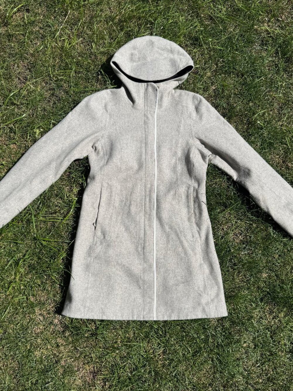 Arc'teryx - Embra Coat (Women's) - Gray/Off-White